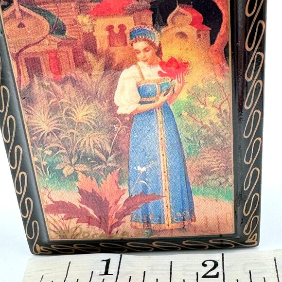 Russian Palekh Hand Painted Lacquer Trinket Box  Woman Blue Dress Design Vintage - Picture 3 of 9